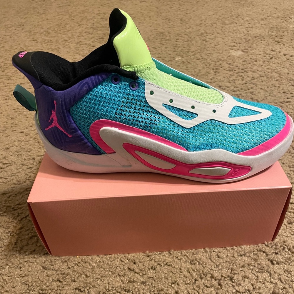 Sneaker